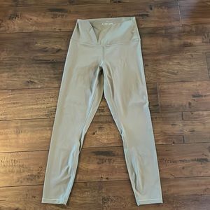 Everlane ReNew Green Leggings Size M